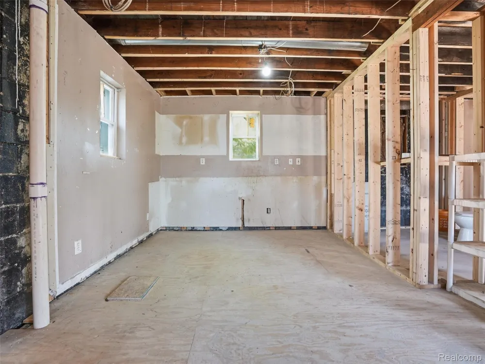20839 Reimanville Avenue Royal Oak Charter Township, MI 48220