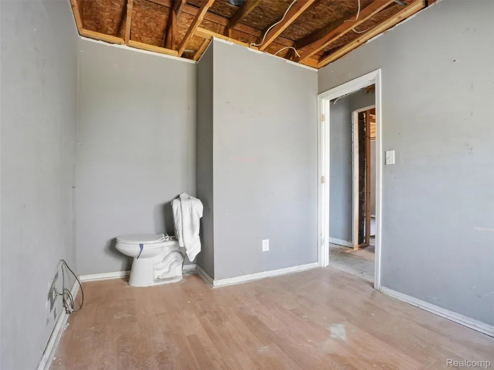 20839 Reimanville Avenue Royal Oak Charter Township, MI 48220