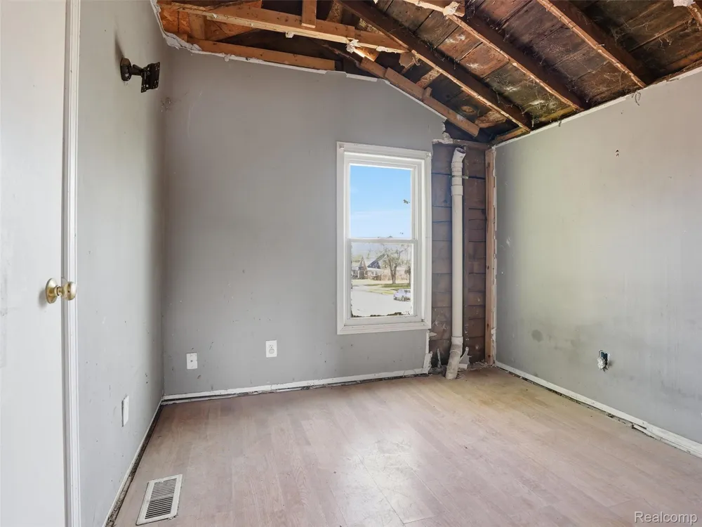 20839 Reimanville Avenue Royal Oak Charter Township, MI 48220