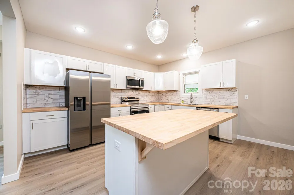 60 5th Street SE Hickory, NC 28602