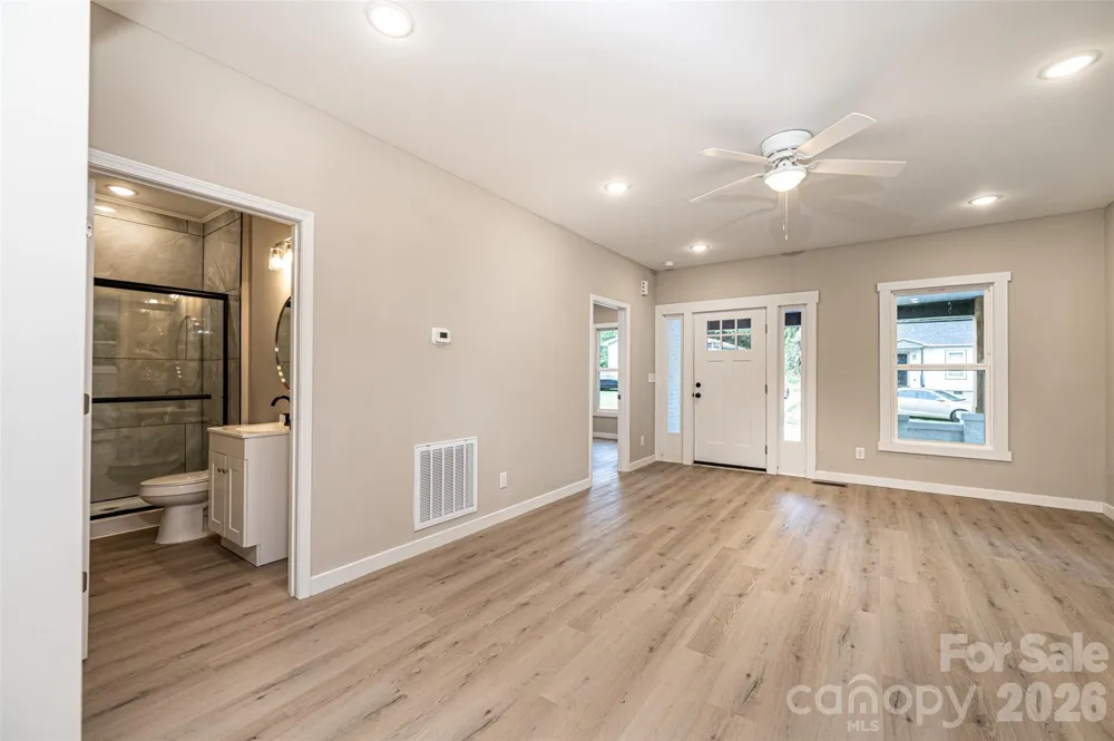 60 5th Street SE Hickory, NC 28602