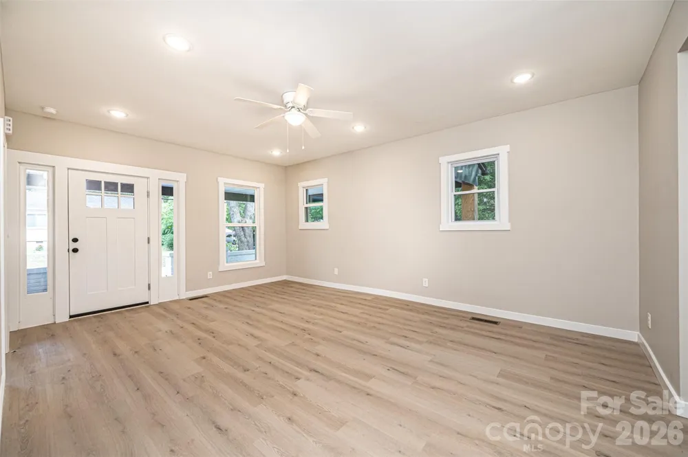 60 5th Street SE Hickory, NC 28602
