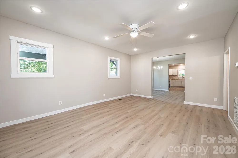 60 5th Street SE Hickory, NC 28602