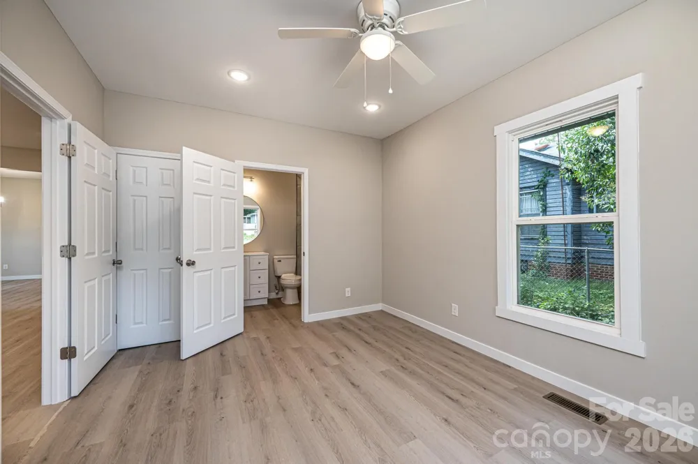 60 5th Street SE Hickory, NC 28602