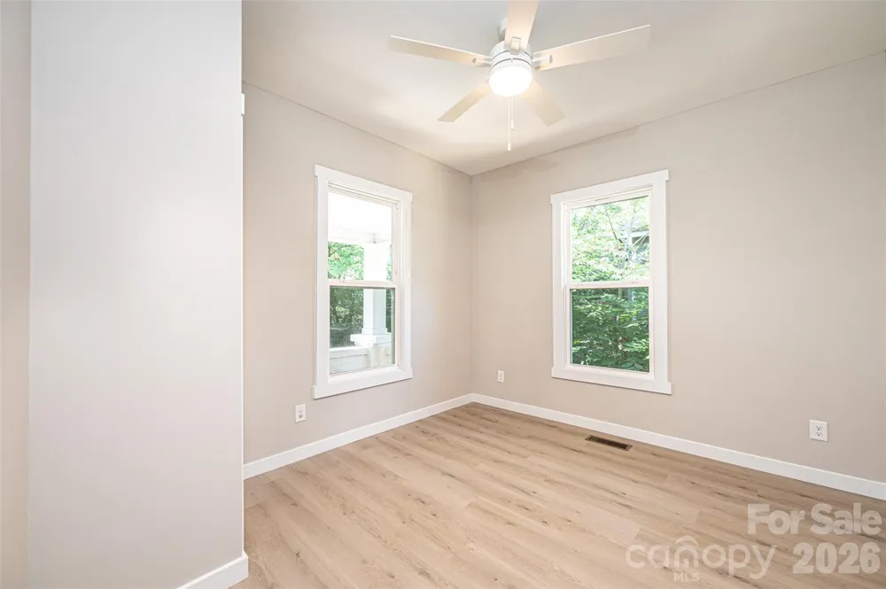 60 5th Street SE Hickory, NC 28602
