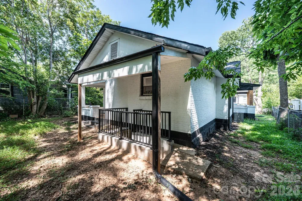 60 5th Street SE Hickory, NC 28602