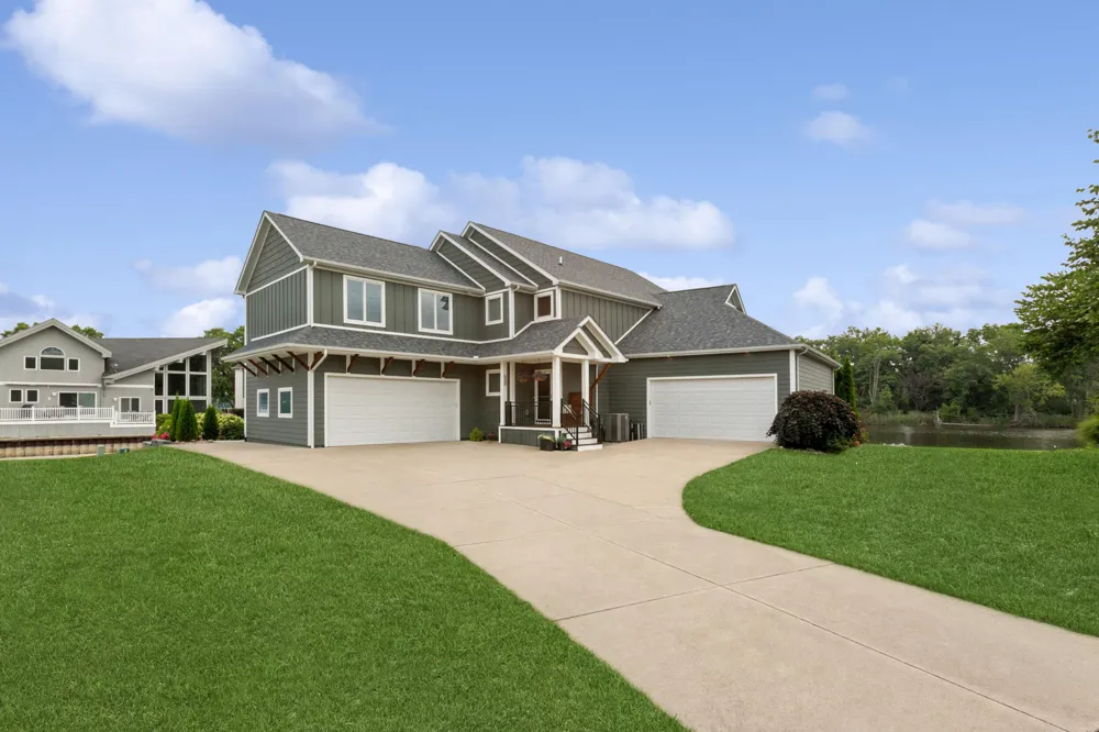 2545 Bay Pointe Drive St. Joseph, MI 49085