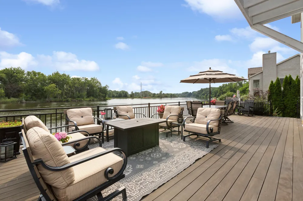 2545 Bay Pointe Drive St. Joseph, MI 49085