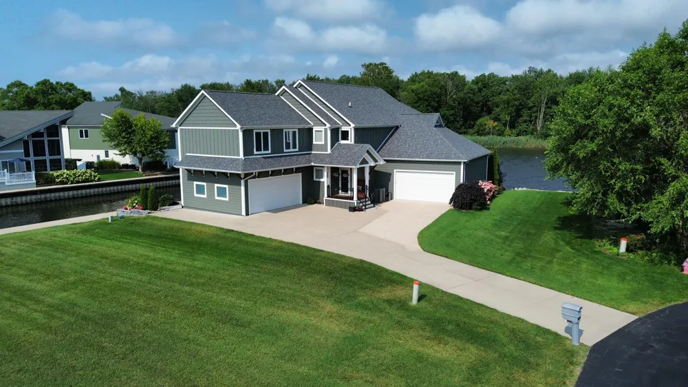 2545 Bay Pointe Drive St. Joseph, MI 49085
