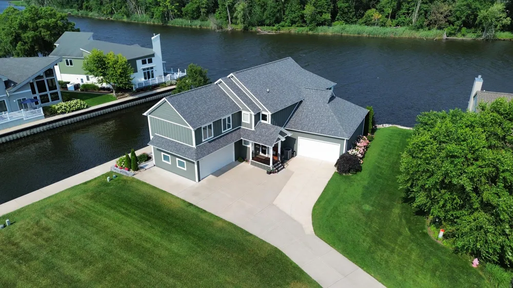 2545 Bay Pointe Drive St. Joseph, MI 49085