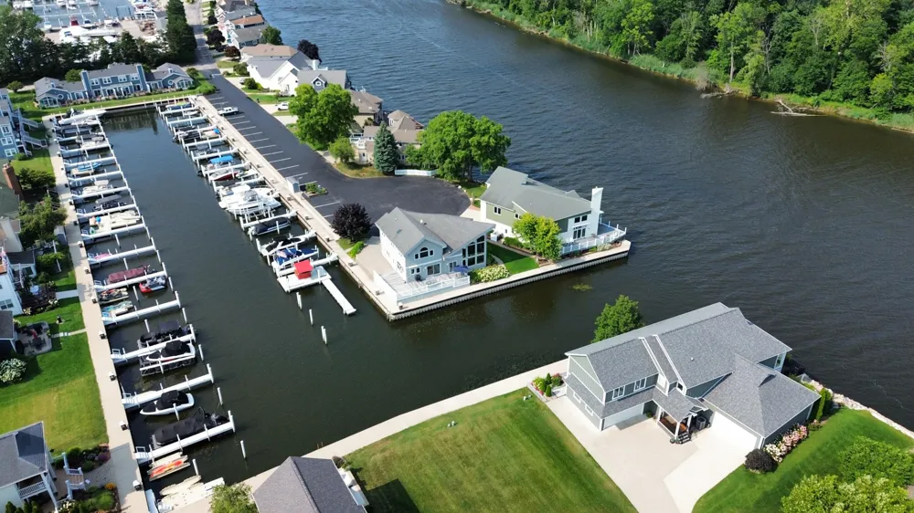 2545 Bay Pointe Drive St. Joseph, MI 49085