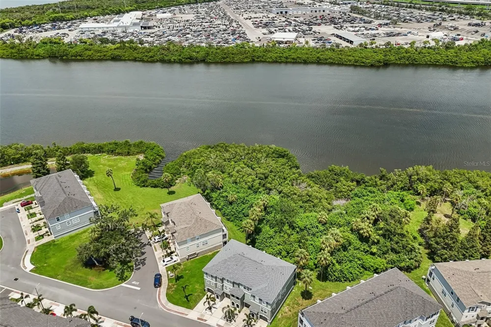 4864 TUSCAN LOON DRIVE Tampa, FL 33619