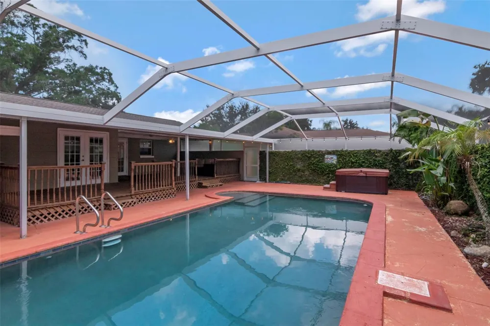 311 GOMEZ AVENUE Tampa, FL 33609