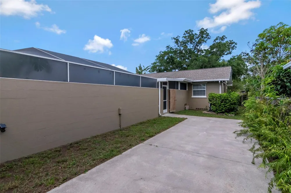 311 GOMEZ AVENUE Tampa, FL 33609