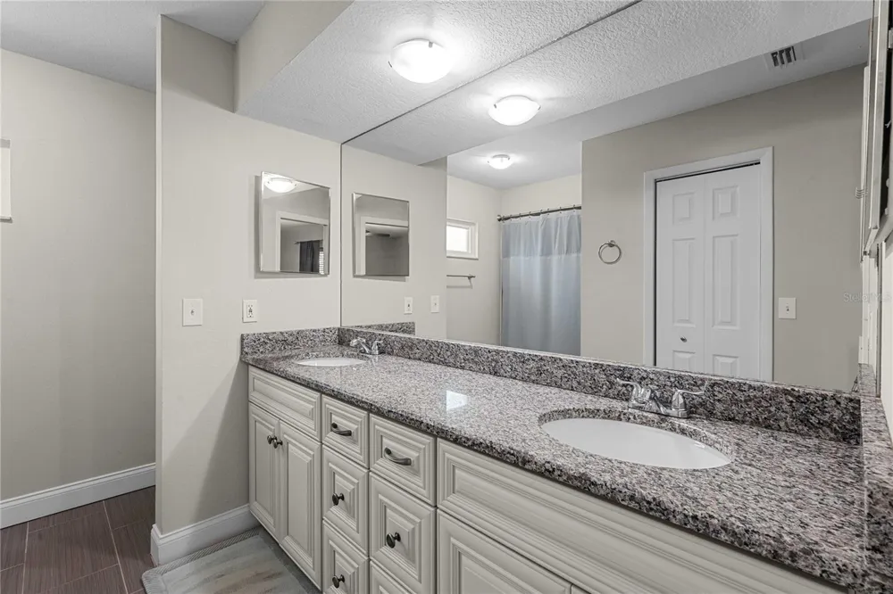 2423 FORREST CREST CIR Lutz, FL 33549