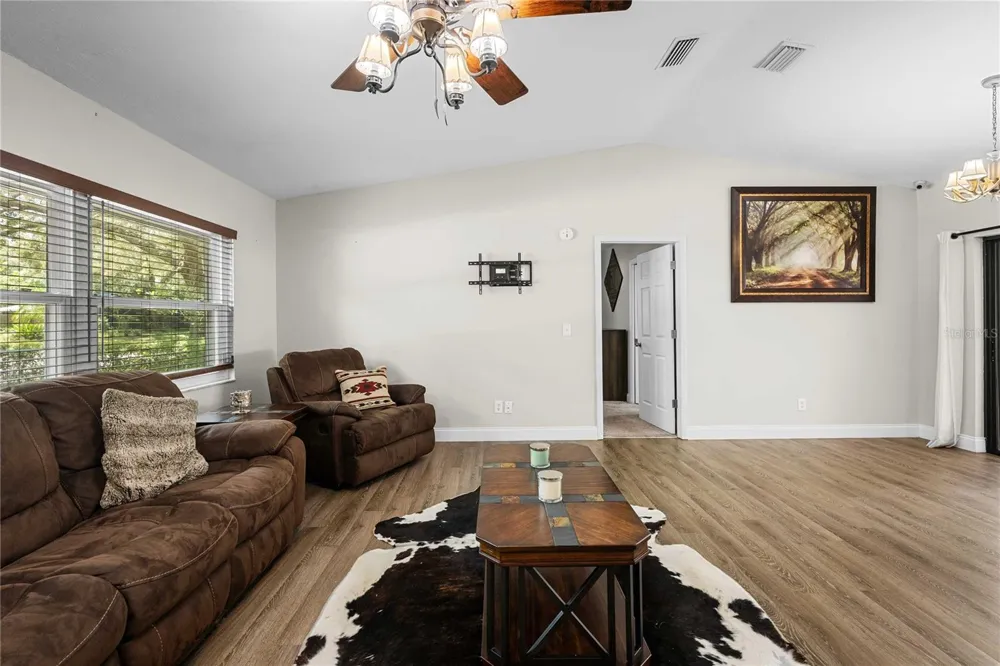 2423 FORREST CREST CIR Lutz, FL 33549