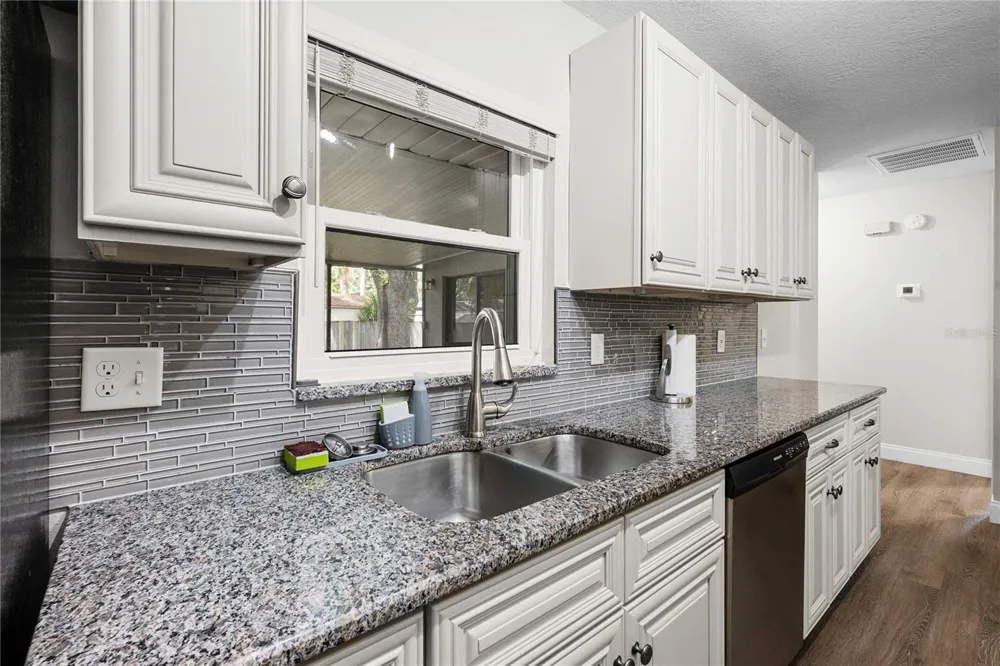 2423 FORREST CREST CIR Lutz, FL 33549