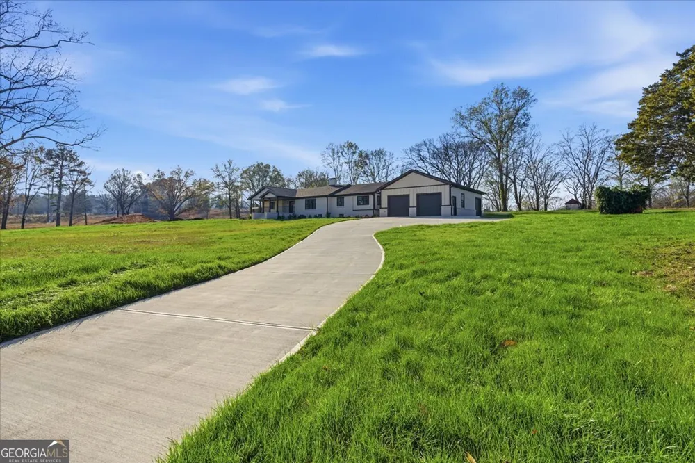 32 Church ST Taylorsville, GA 30178