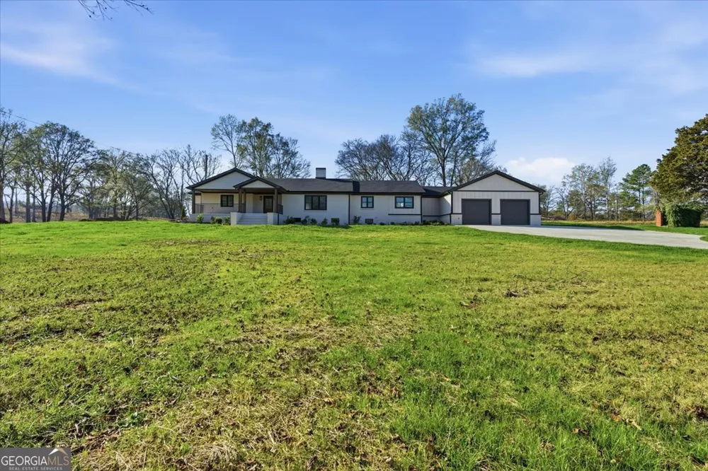 32 Church ST Taylorsville, GA 30178