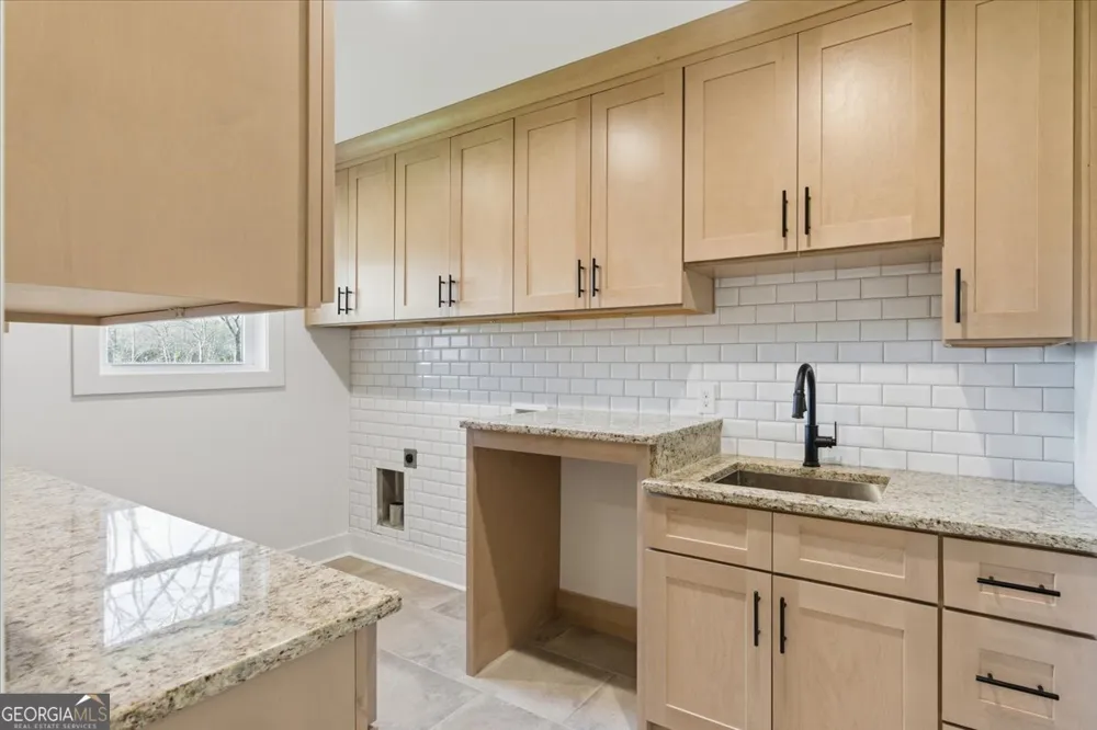 32 Church ST Taylorsville, GA 30178