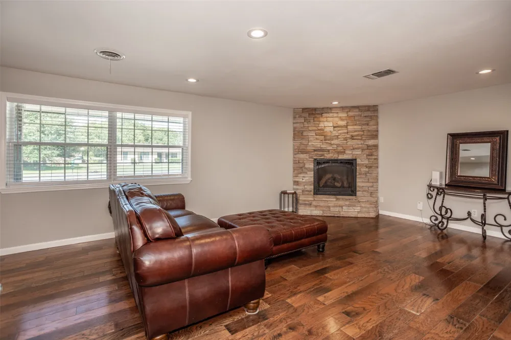 1634 Old Denton Road Gainesville, TX 76240
