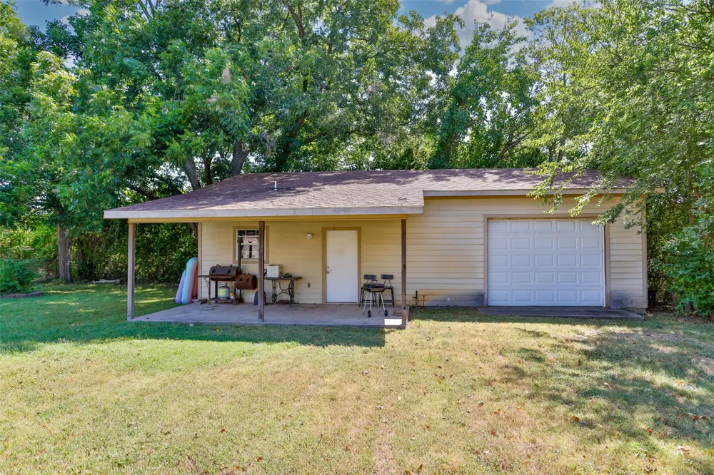 1634 Old Denton Road Gainesville, TX 76240