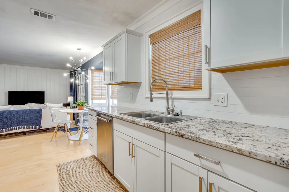 405 Lena Lane Burleson, TX 76028