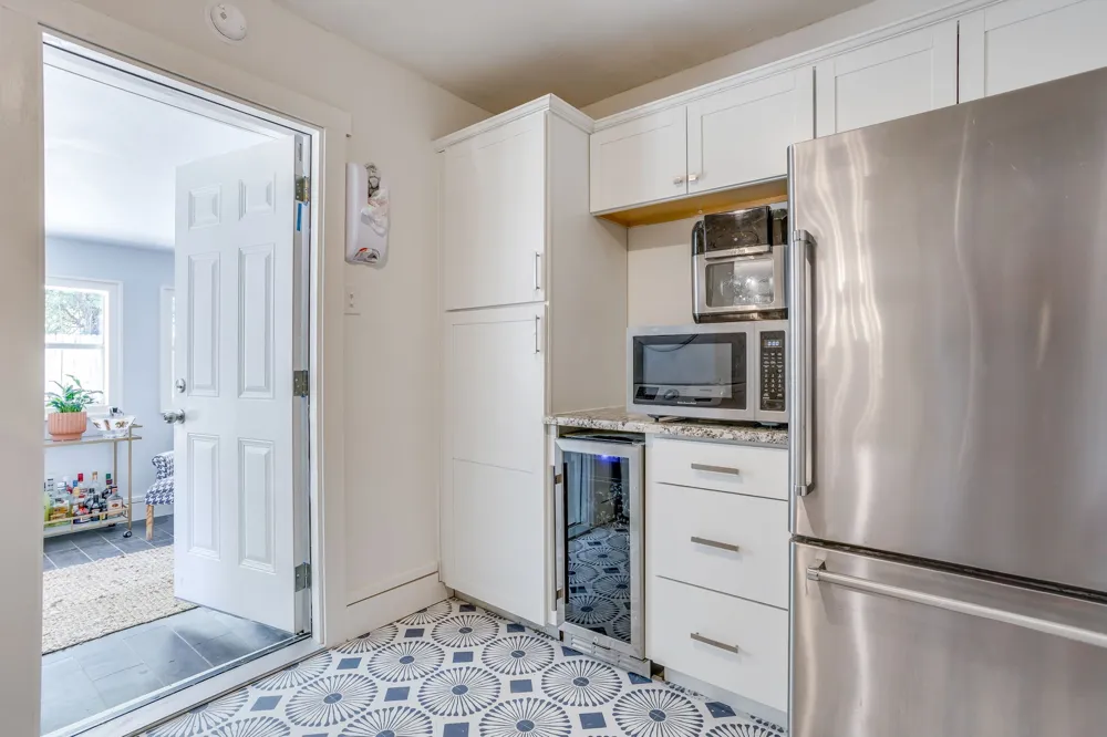 405 Lena Lane Burleson, TX 76028