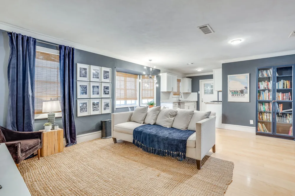 405 Lena Lane Burleson, TX 76028