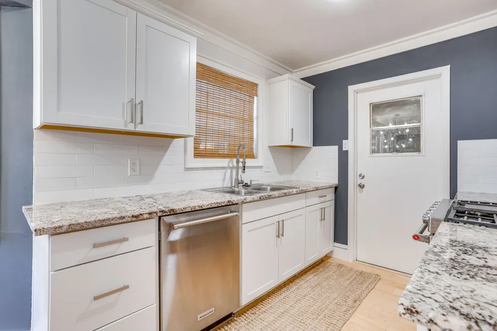 405 Lena Lane Burleson, TX 76028