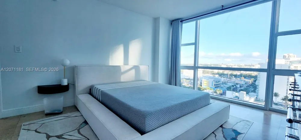 6801 Collins Ave #LPH05 Miami Beach, FL 33141