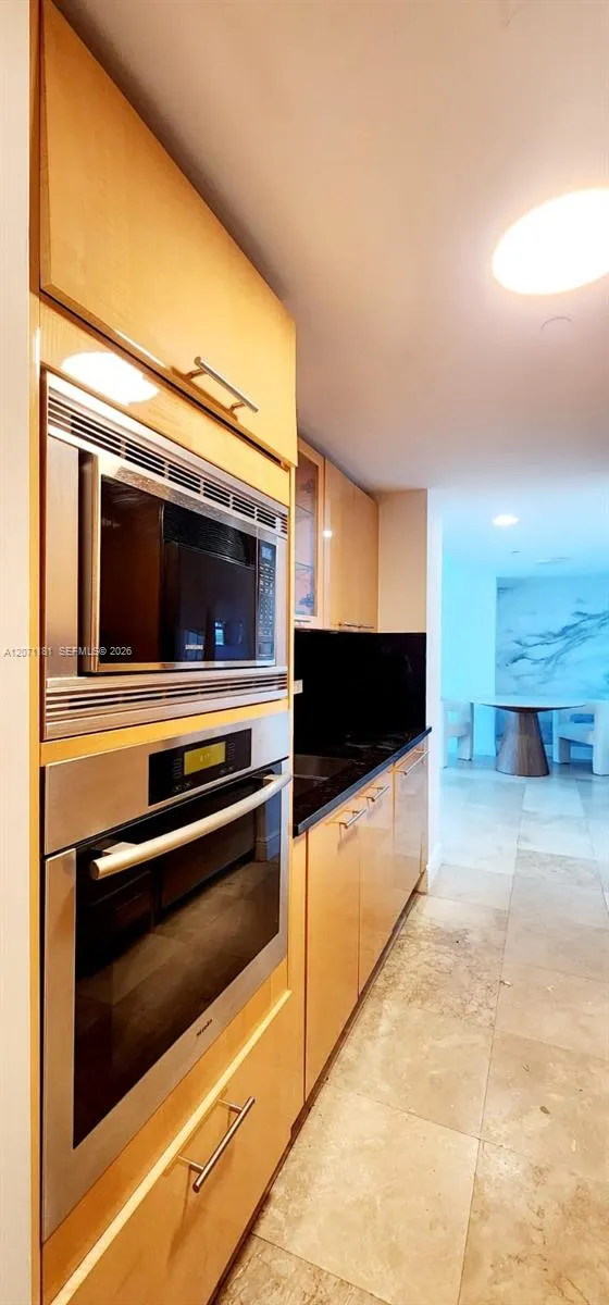 6801 Collins Ave #LPH05 Miami Beach, FL 33141