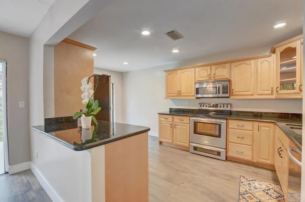 6165 BELLEZA LANE Boca Raton, FL 33433
