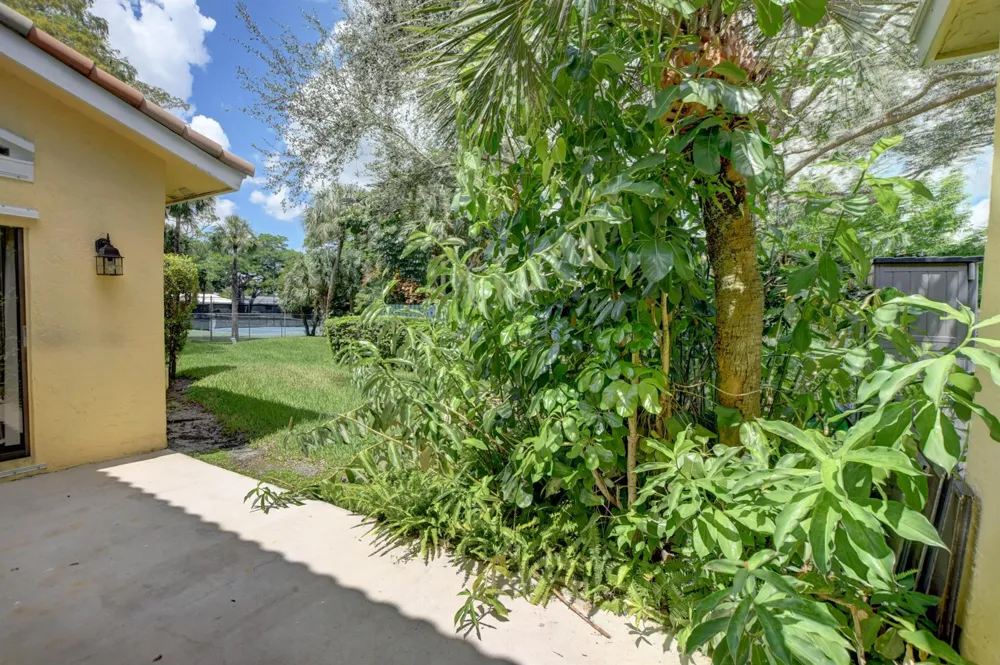 6165 BELLEZA LANE Boca Raton, FL 33433