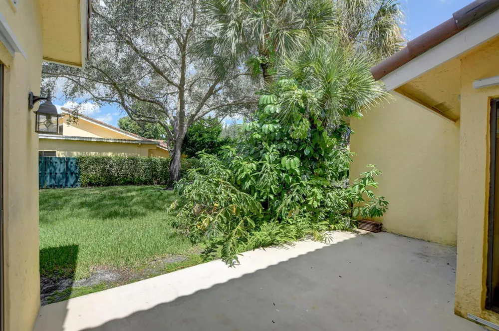 6165 BELLEZA LANE Boca Raton, FL 33433