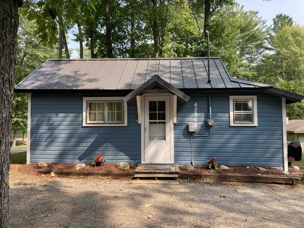 4256 North Spider Lake Road East Bay Township, MI 49696