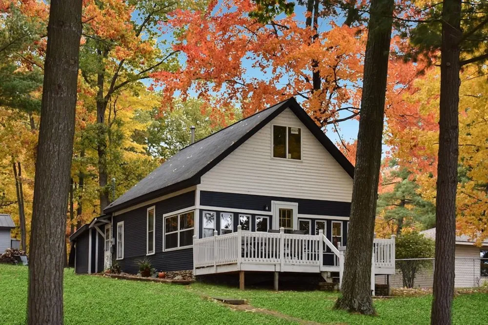 4256 North Spider Lake Road East Bay Township, MI 49696