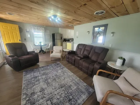 465 Egan Highway
