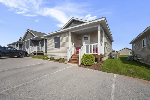 1060 Cupola Place