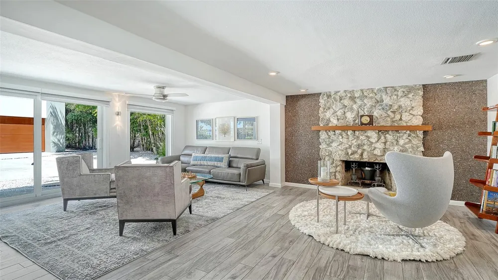 907 35TH AVENUE DRIVE W Palmetto, FL 34221