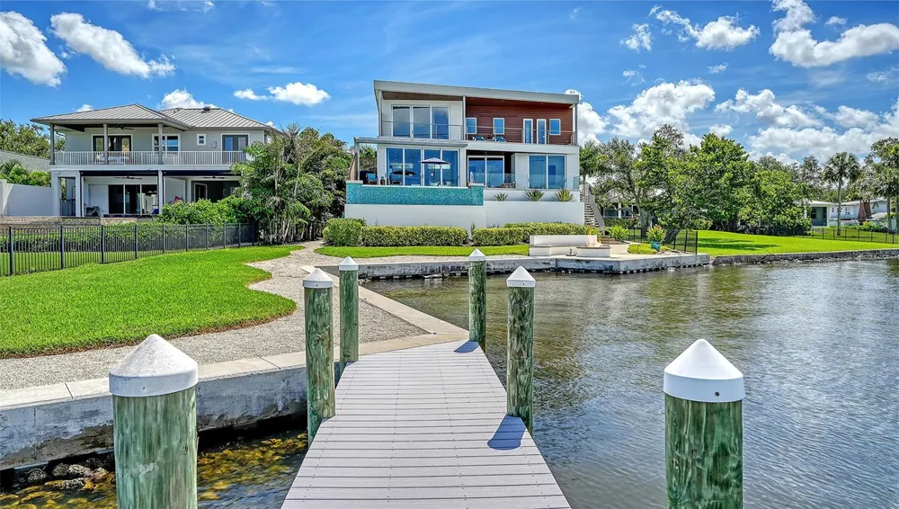 907 35TH AVENUE DRIVE W Palmetto, FL 34221