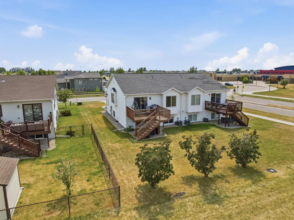 812 34th Avenue W West Fargo, ND 58078
