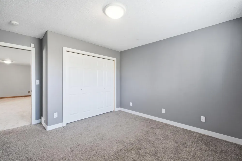 812 34th Avenue W West Fargo, ND 58078