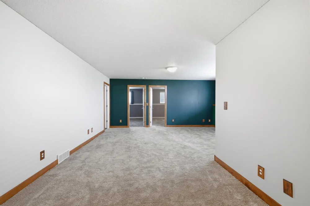 812 34th Avenue W West Fargo, ND 58078