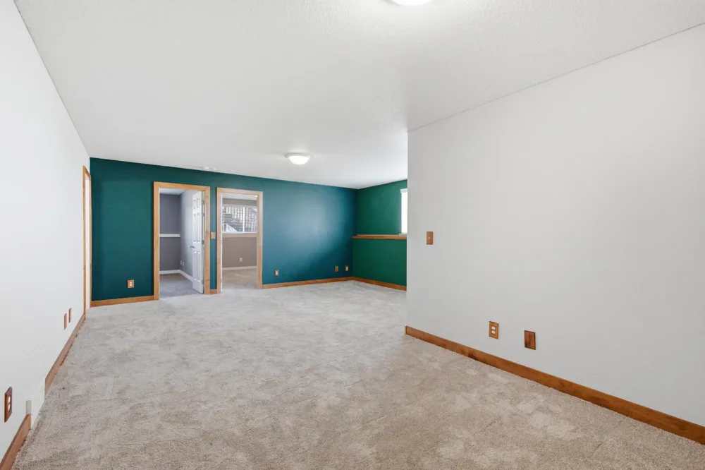 812 34th Avenue W West Fargo, ND 58078