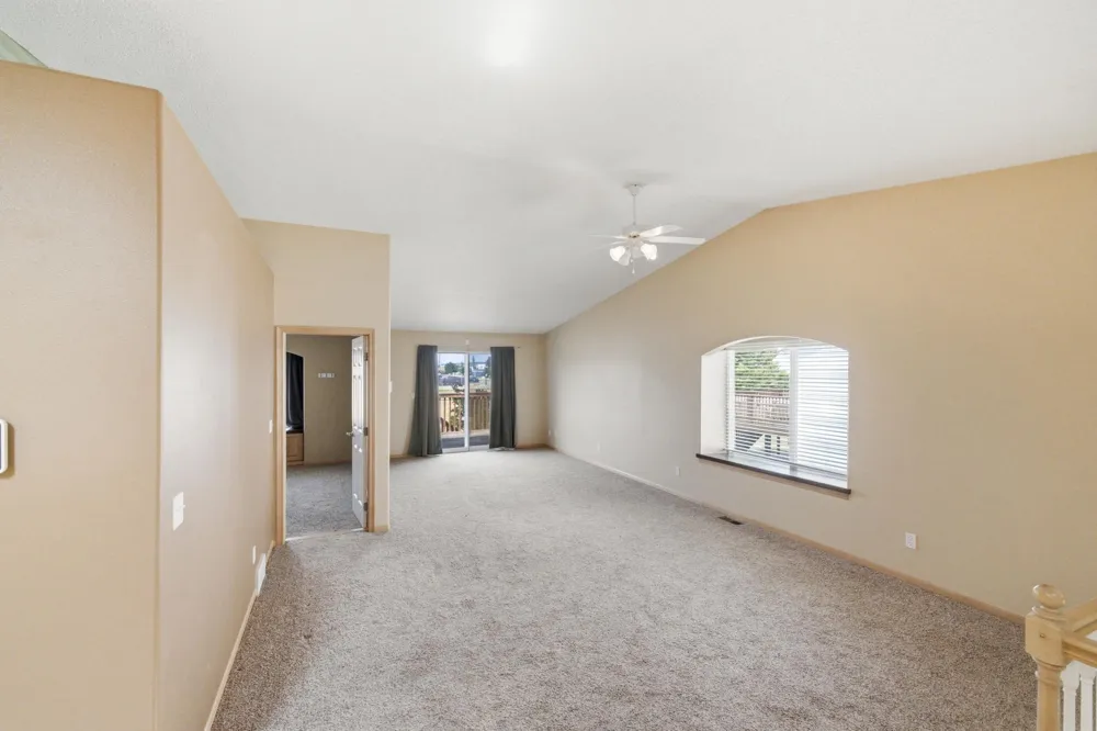 812 34th Avenue W West Fargo, ND 58078