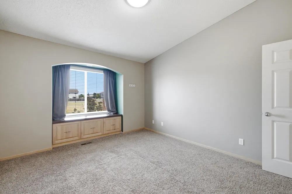 812 34th Avenue W West Fargo, ND 58078