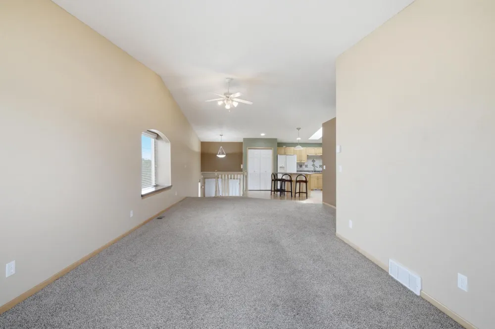 812 34th Avenue W West Fargo, ND 58078
