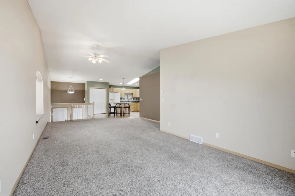 812 34th Avenue W West Fargo, ND 58078