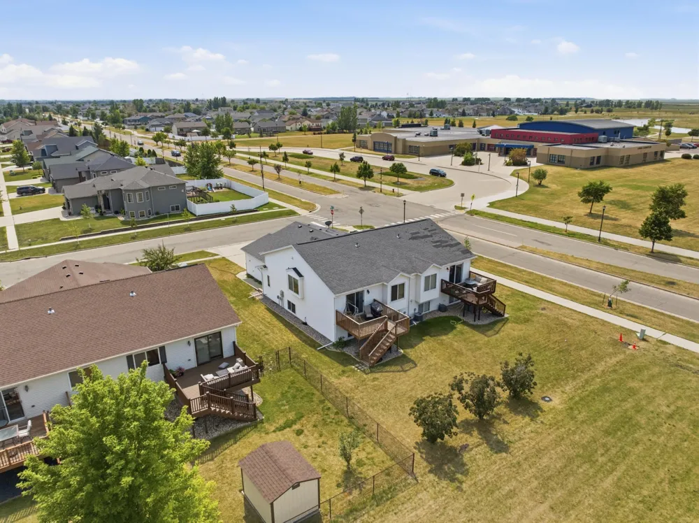 812 34th Avenue W West Fargo, ND 58078